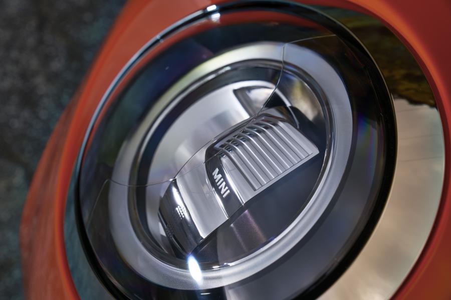 Детали экстерьера Mini Cooper S (F56) 2018 года  (WW) (фото 87 из 196)